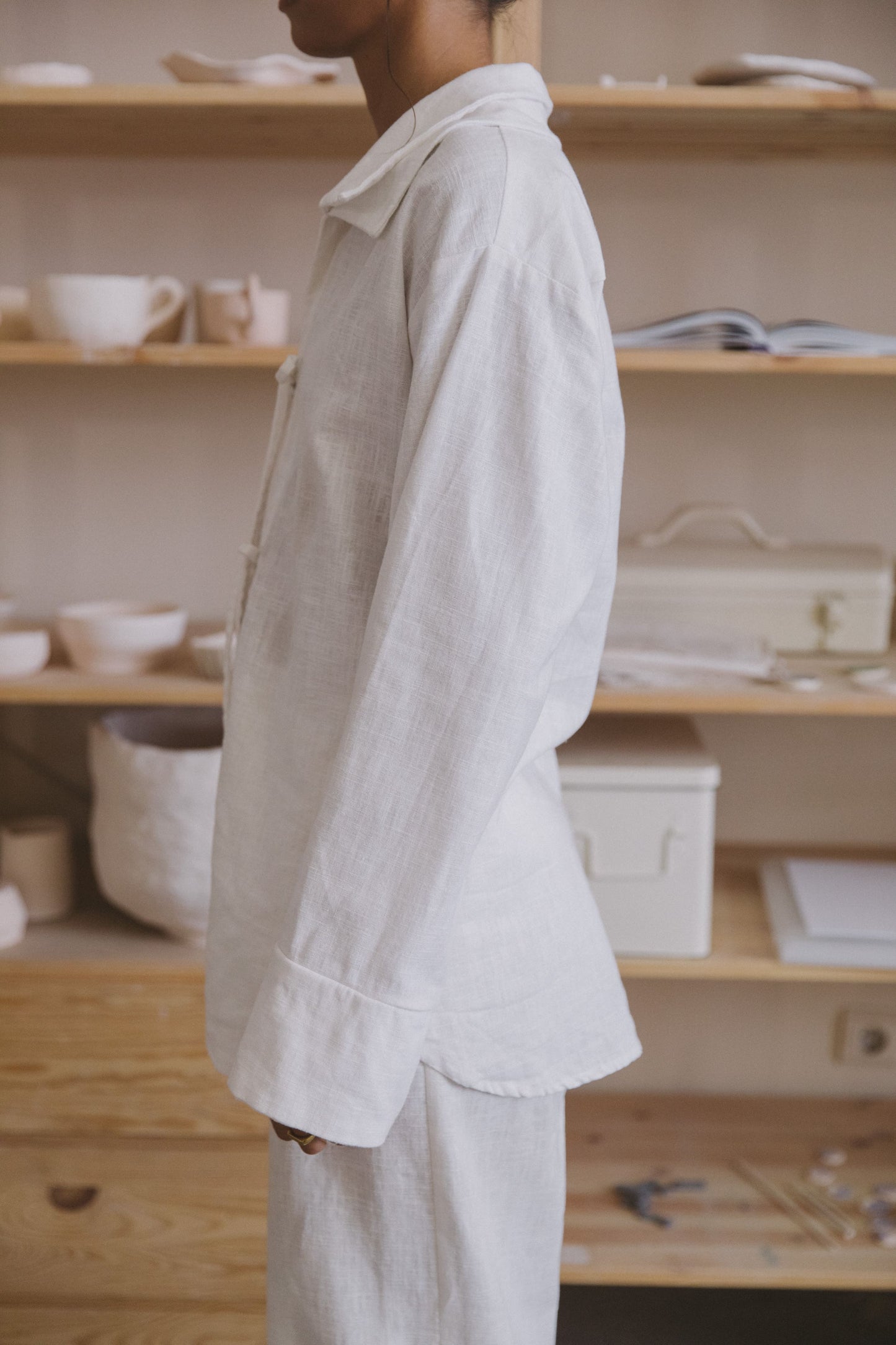 WHITE GLAZE SHIRT