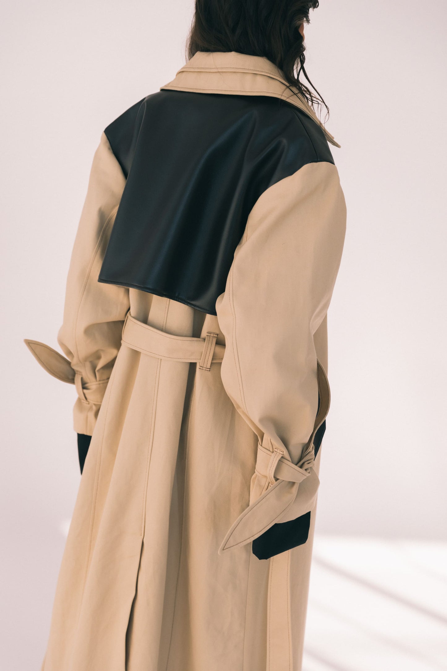 NOIR TRENCH COAT