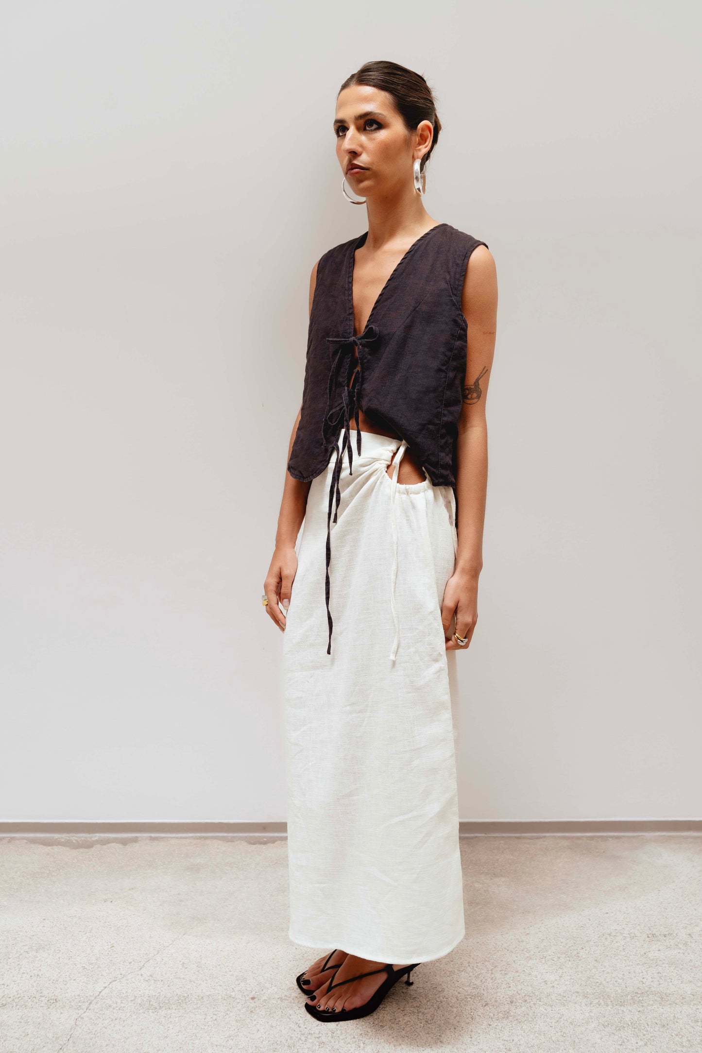 WHITE MARY SKIRT