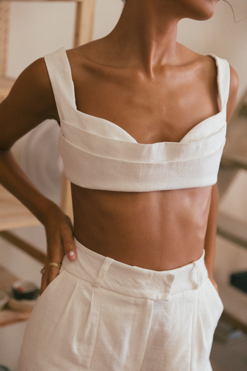 MOLD WHITE  TOP