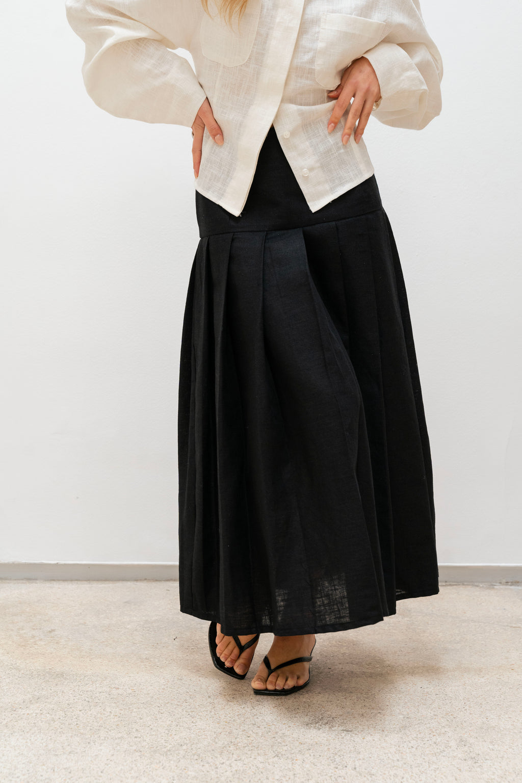 JEANNE BLACK SKIRT