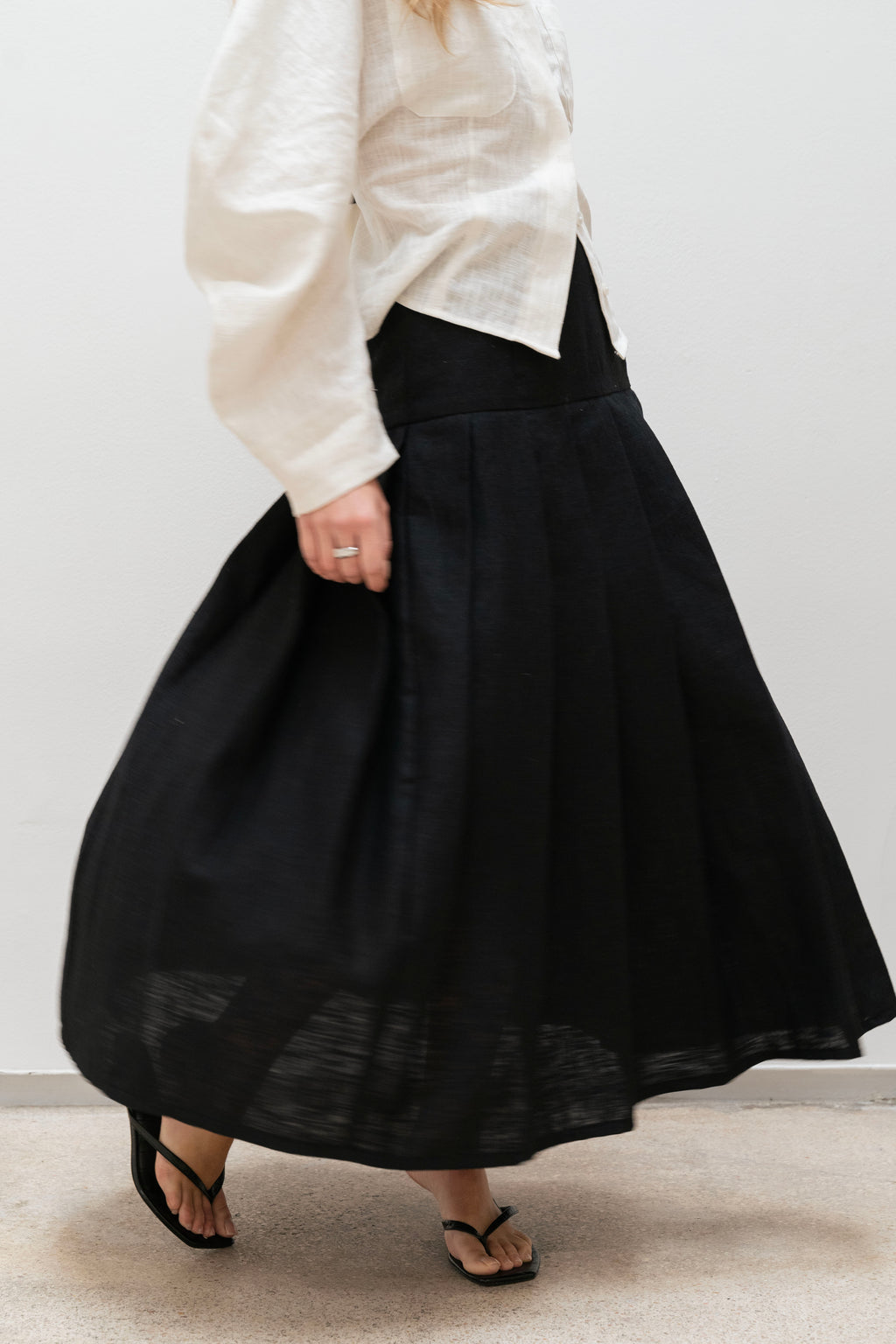 JEANNE BLACK SKIRT