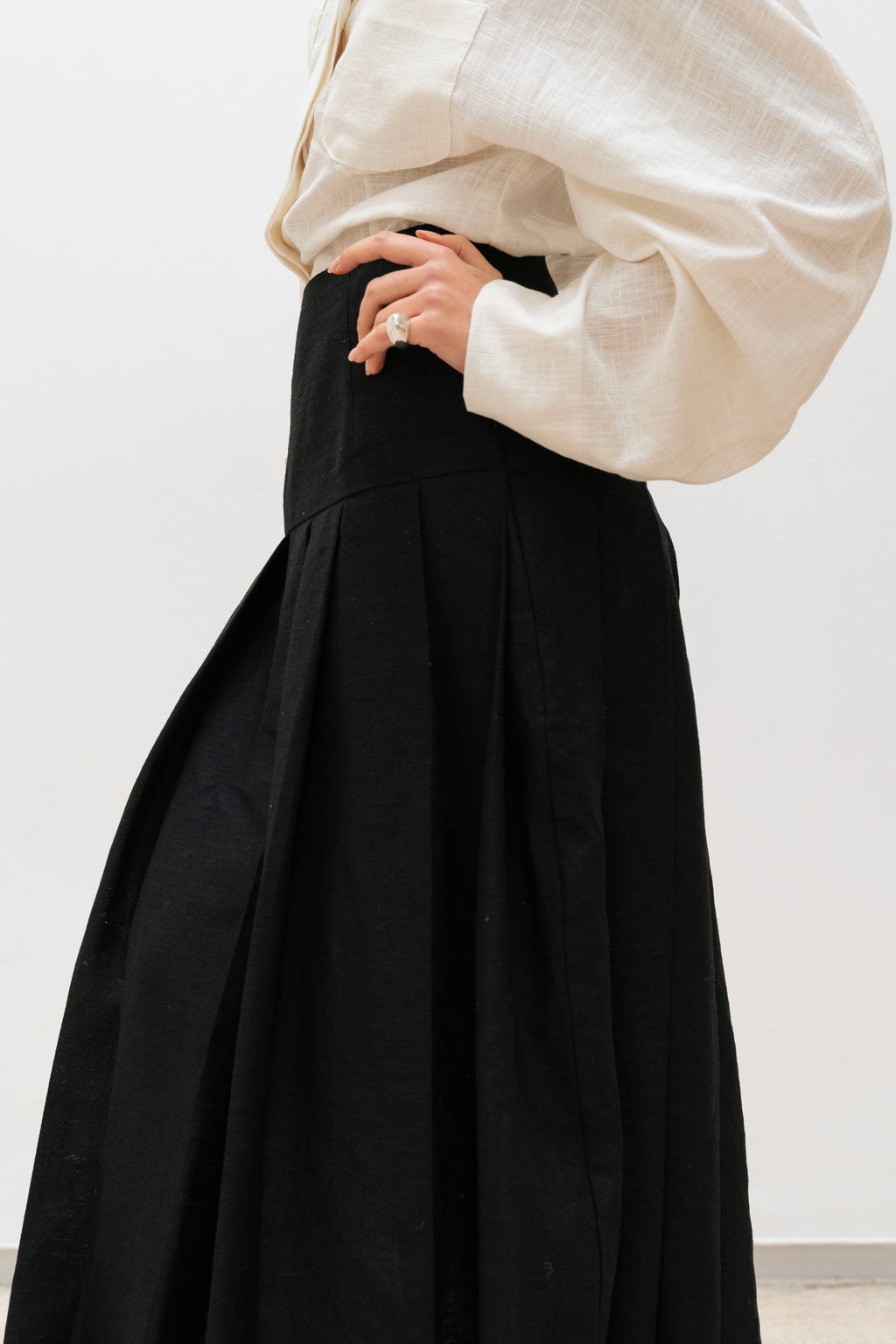 JEANNE BLACK SKIRT