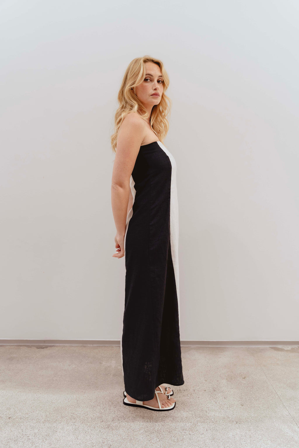 FADO BLACK & WHITE DRESS